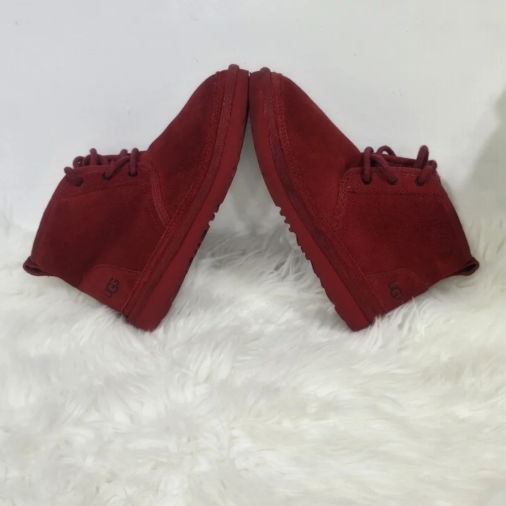 UGG Neumel Suede Lace Up Chukka Boots in Samba Red Size 2 Toddler